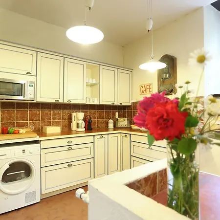 Le Belvedere * Salles (Hautes-Pyrenees)